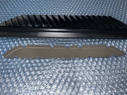 右ヘッドライト　上部　サービスホール　雨の侵入を防ぐカバー作成しました　部品代4000円　送料200円