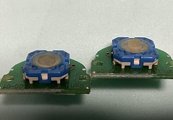 経年劣化　使用状況によりこのくらい左右で変わってきます